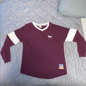 Everyday Lounge Campus Crew V-Neck- VS PINK